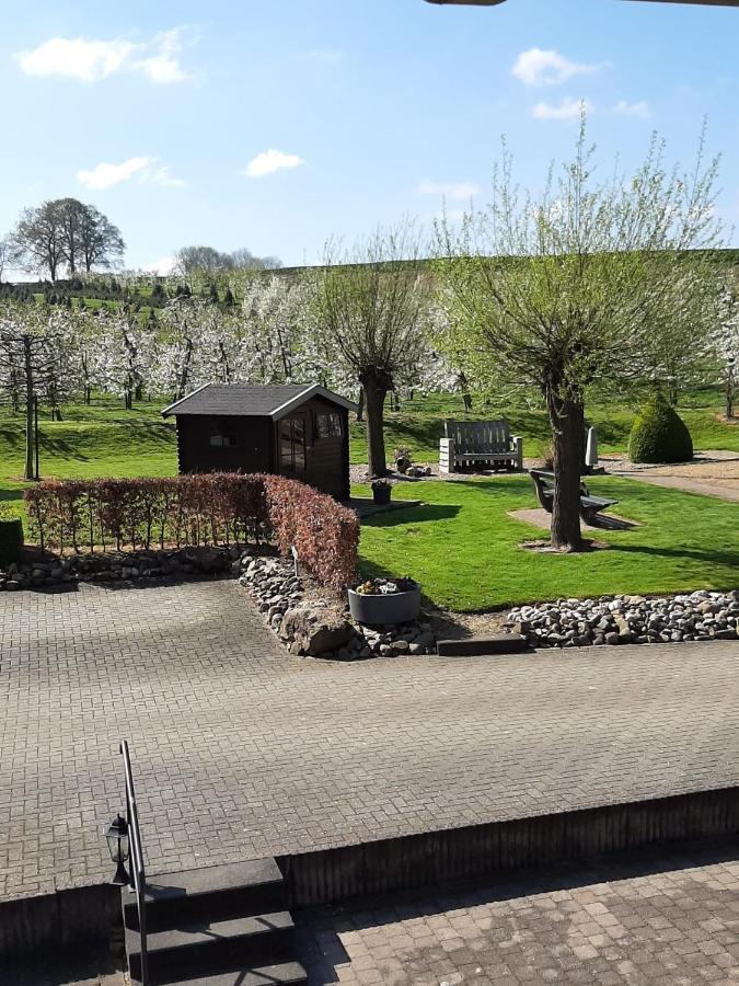 Villa Vroeleneind Noorbeek Esterno foto